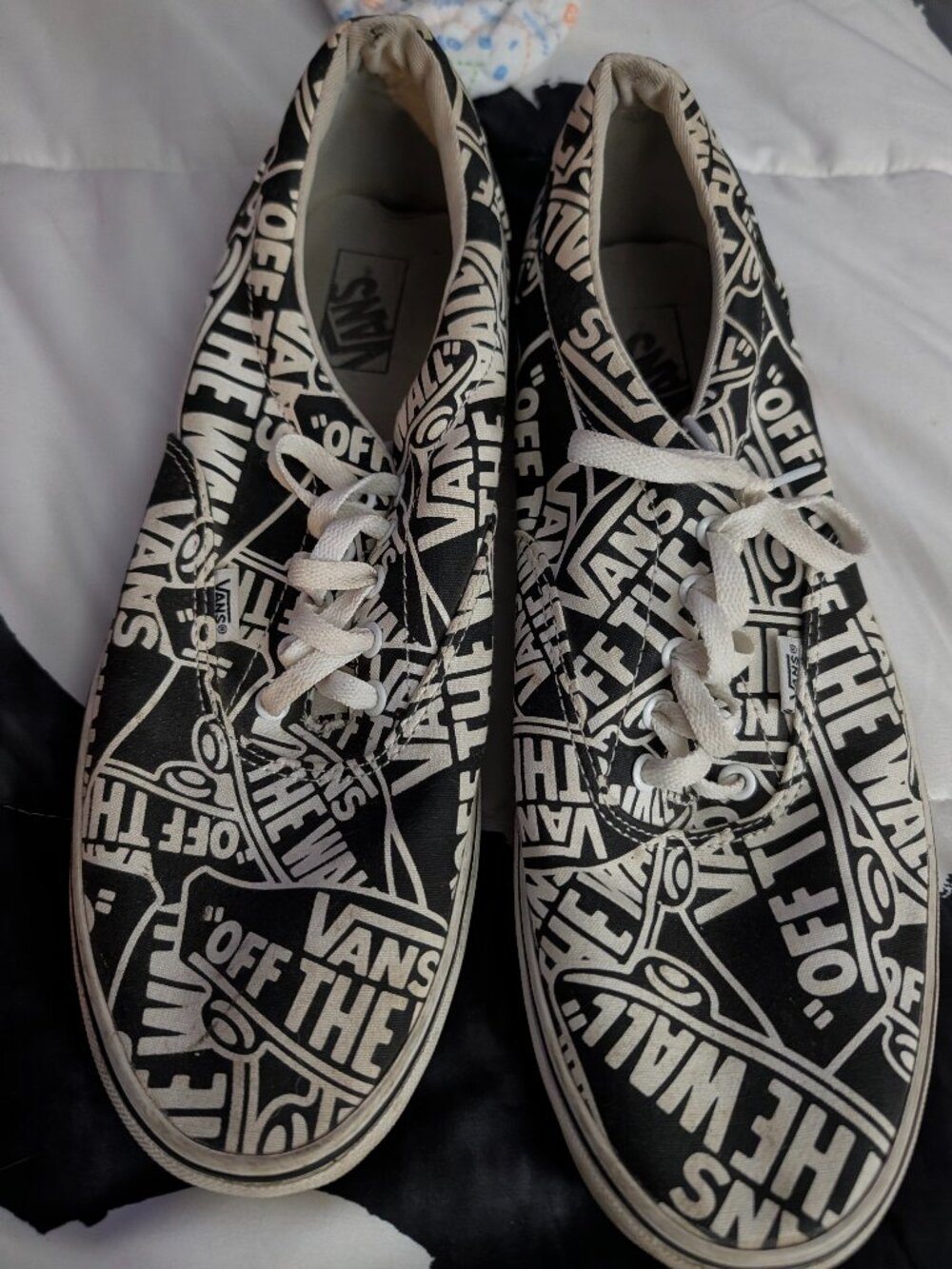 Vans Authentic "Off The Wall" Logo All-Over Print